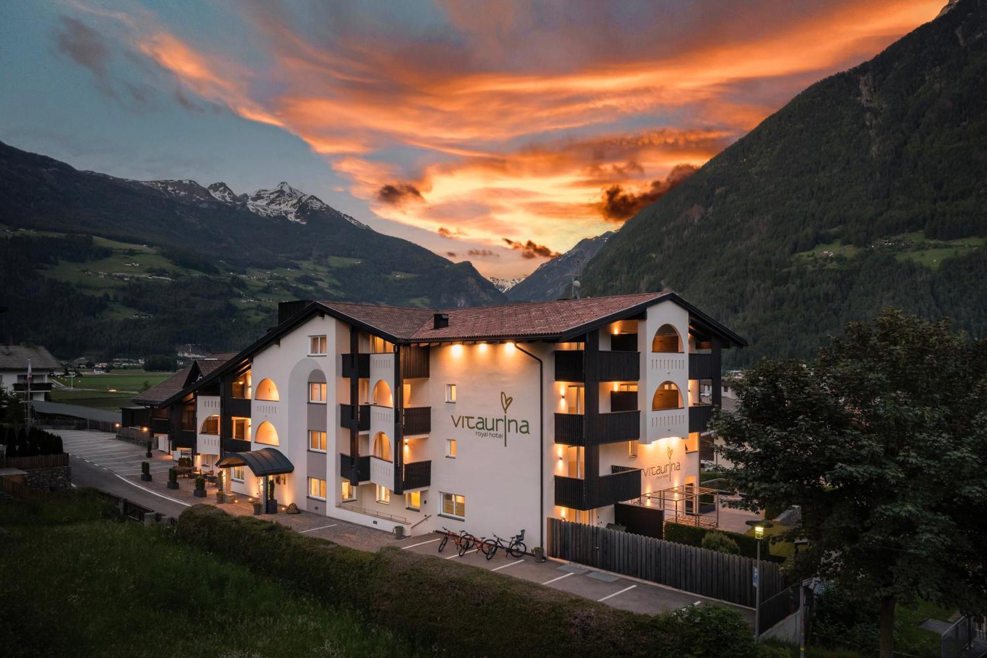 Vitaurina Royal Hotel Molini di Tures Exterior foto